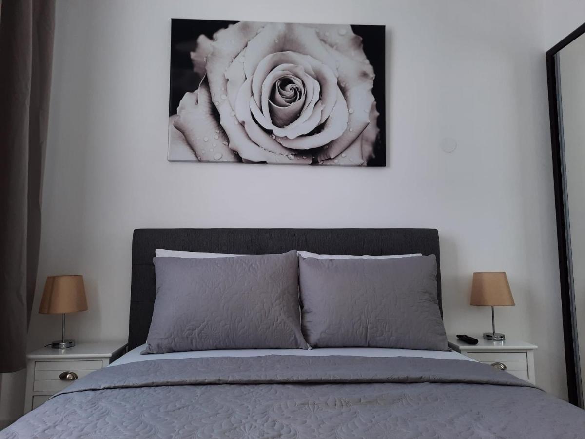 Luxury Center - Garofita Romana Apartamento *